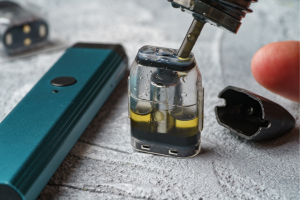 Tips Merawat Cartridge POD Agar Uap Tetap Optimal! - Indonesia Dream Juice - Mengisi Liquid Pada Cartridge